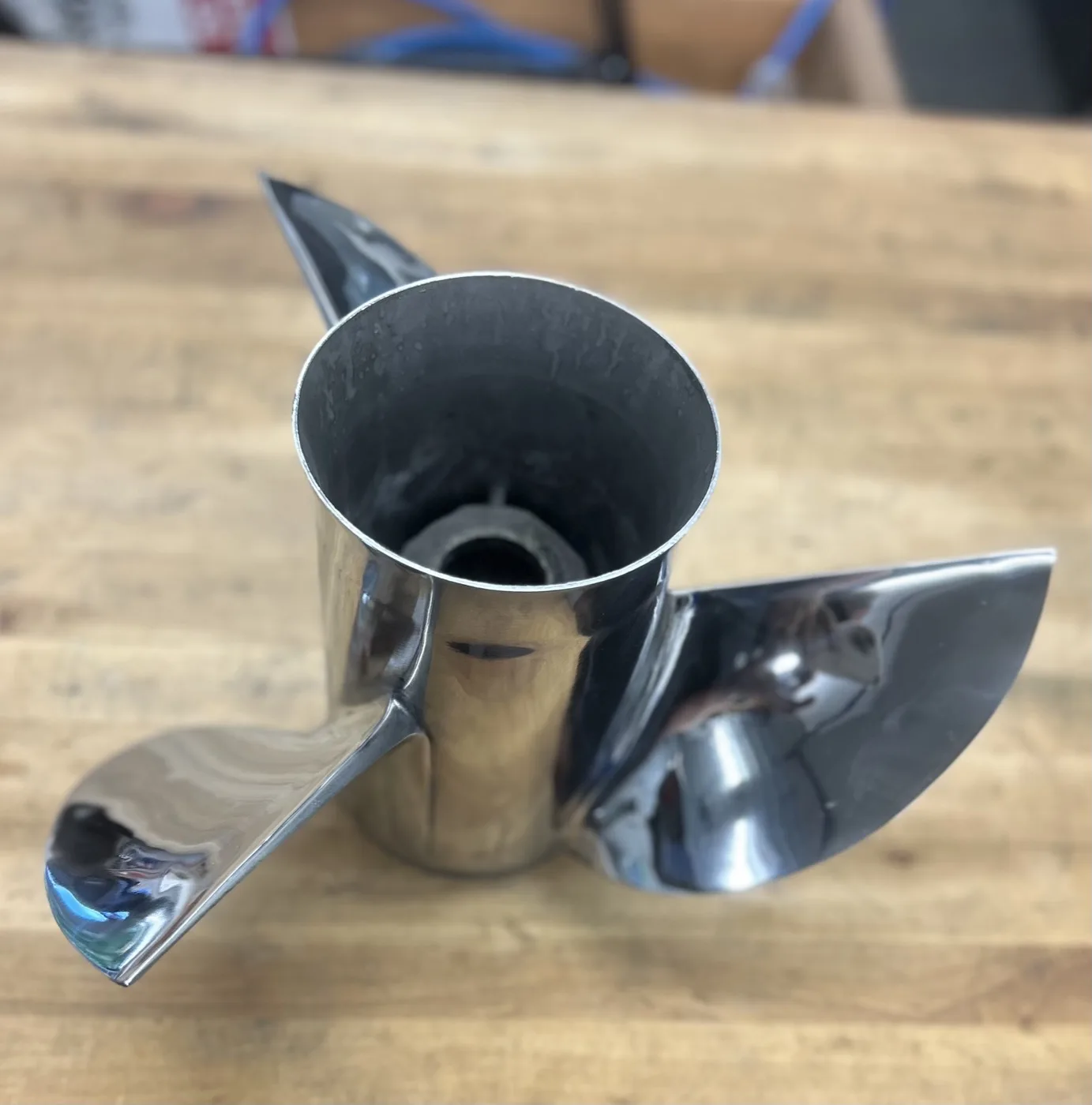 Stainless propeller after repair: mirror-polished finish